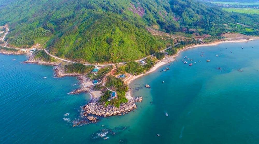 Tháng 5 đến tháng 7 là thời điểm lý tưởng để đi du lịch biển Thiên Cầm.